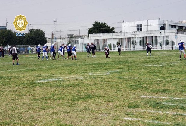 EL EQUIPO “LOS PERROS” DE SANTA MARTHA GANÓ LA SEMIFINAL DE LA LIGA CONFAO DE FUTBOL AMERICANO EN LA PENITENCIARÍA DE LA CIUDAD DE MÉXICO (5).jpeg