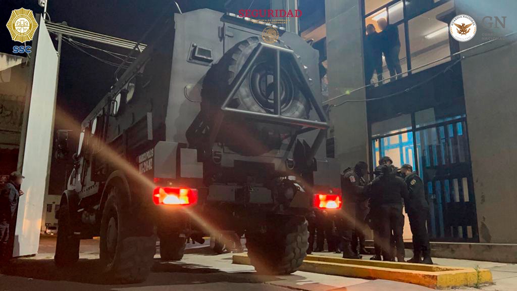 TRASLADAN A 49 REOS DE CDMX A PENALES FEDERALES (9).jpeg