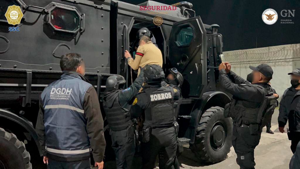 TRASLADAN A 49 REOS DE CDMX A PENALES FEDERALES (8).jpeg