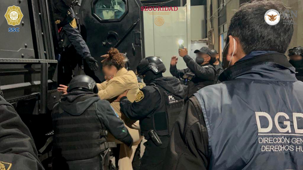 TRASLADAN A 49 REOS DE CDMX A PENALES FEDERALES (10).jpeg
